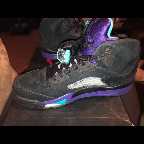 Jordan 5’s black grape - Picture 3 of 8